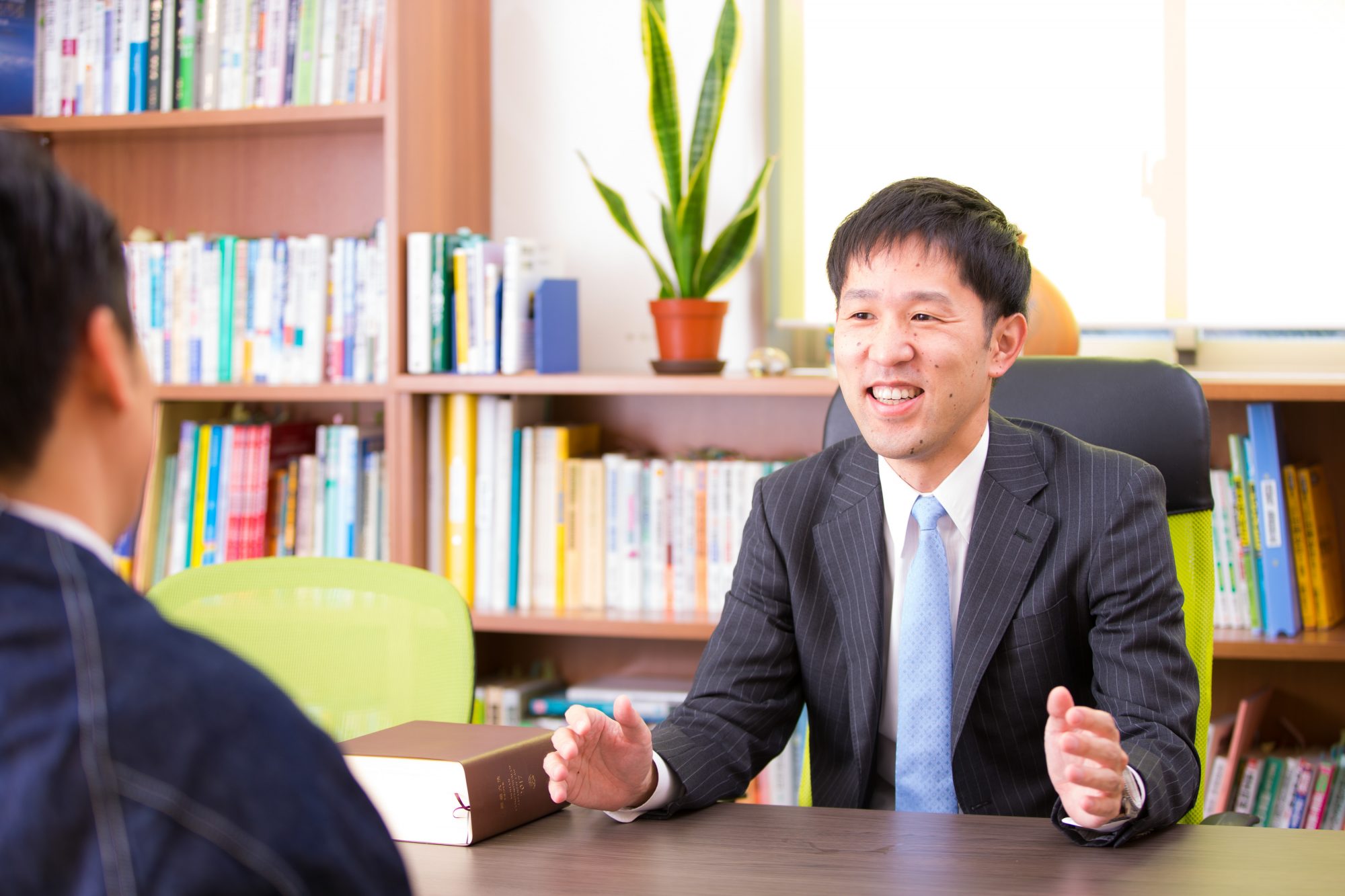 弁護士三輪知雄